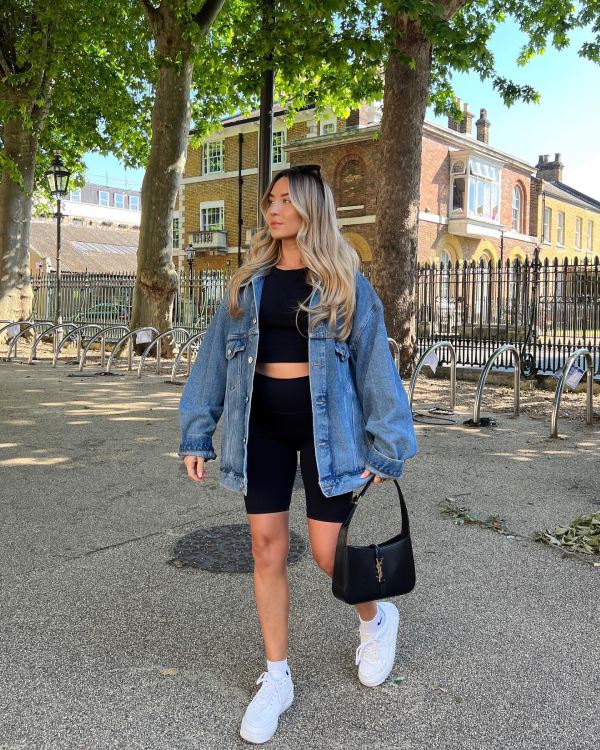 5 Jean Jacket Outfits That Are Cool in 2022 | The Everygirl